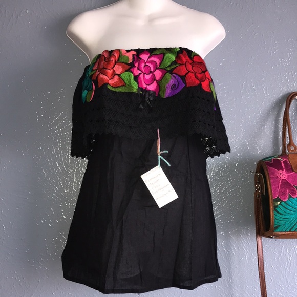 Off Shoulders Mexican Embroidered Floral Top - Picture 12 of 12